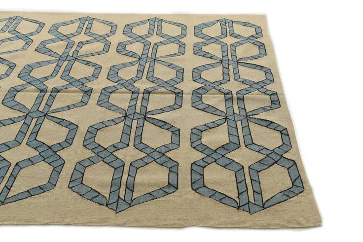 Detail image of 6' 9 x 9' 7 Hand Woven Kilim Modern Wool Rug