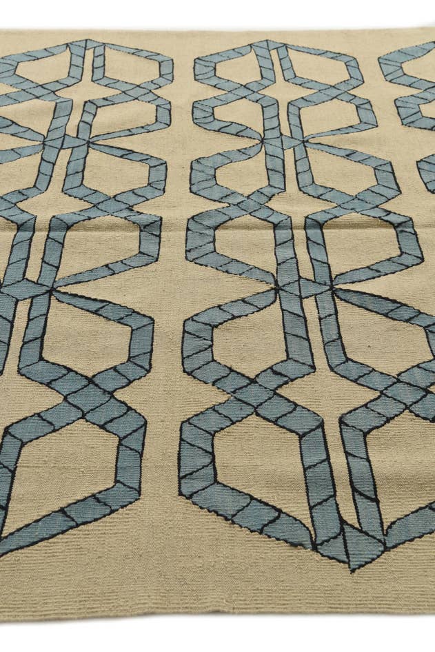 Detail image of 6' 9 x 9' 7 Hand Woven Kilim Modern Wool Rug