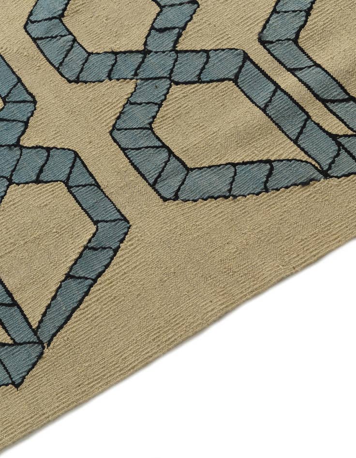 Detail image of 6' 9 x 9' 7  Hand Woven Kilim Modern Wool Rug