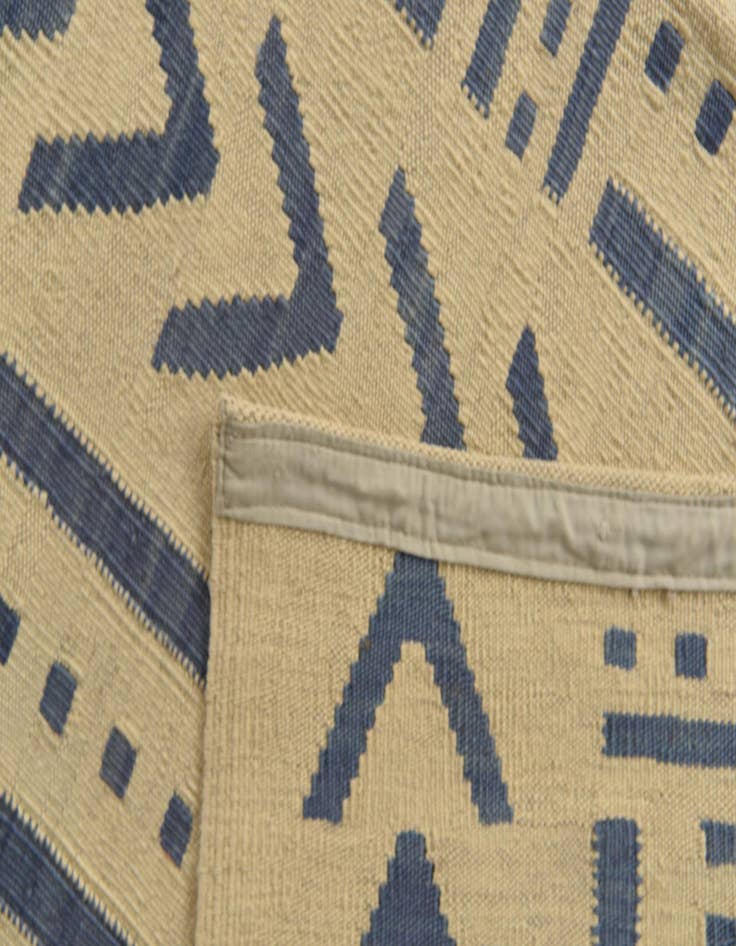 Detail image of 6' 2 x 7' 8  Hand Woven Kilim Modern Wool Rug
