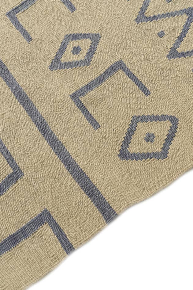 Detail image of 5' 1 x 6' 2 Hand Woven Kilim Modern Wool Rug