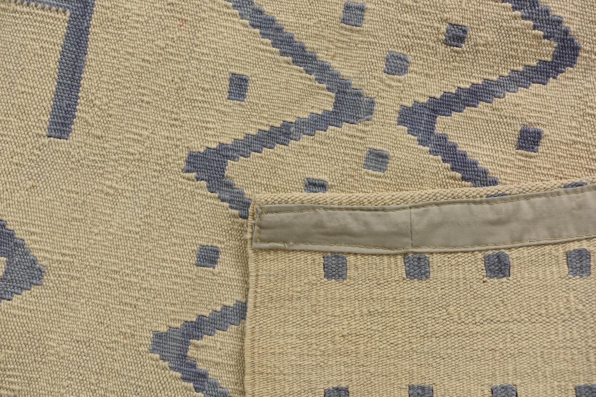5' 1 x 6' 2 Hand Woven Kilim Modern Wool Rug