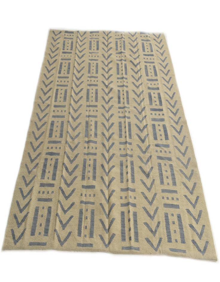 Detail image of 5' 2 x 6' 8  Hand Woven Kilim Modern Wool Rug