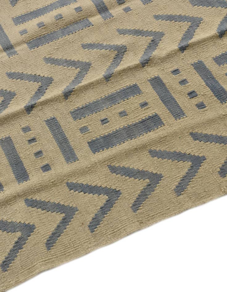 Detail image of 5' 2 x 6' 8  Hand Woven Kilim Modern Wool Rug
