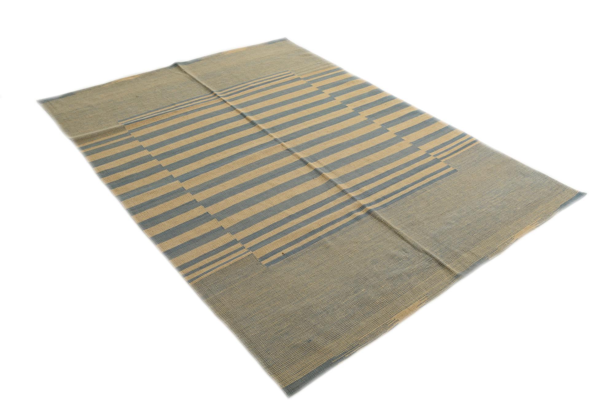 5' 6 x 7' 6 Hand Woven Kilim Modern Wool Rug