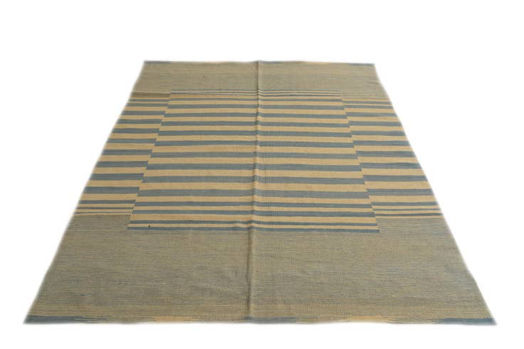 Detail image of 5' 6 x 7' 6 Hand Woven Kilim Modern Wool Rug