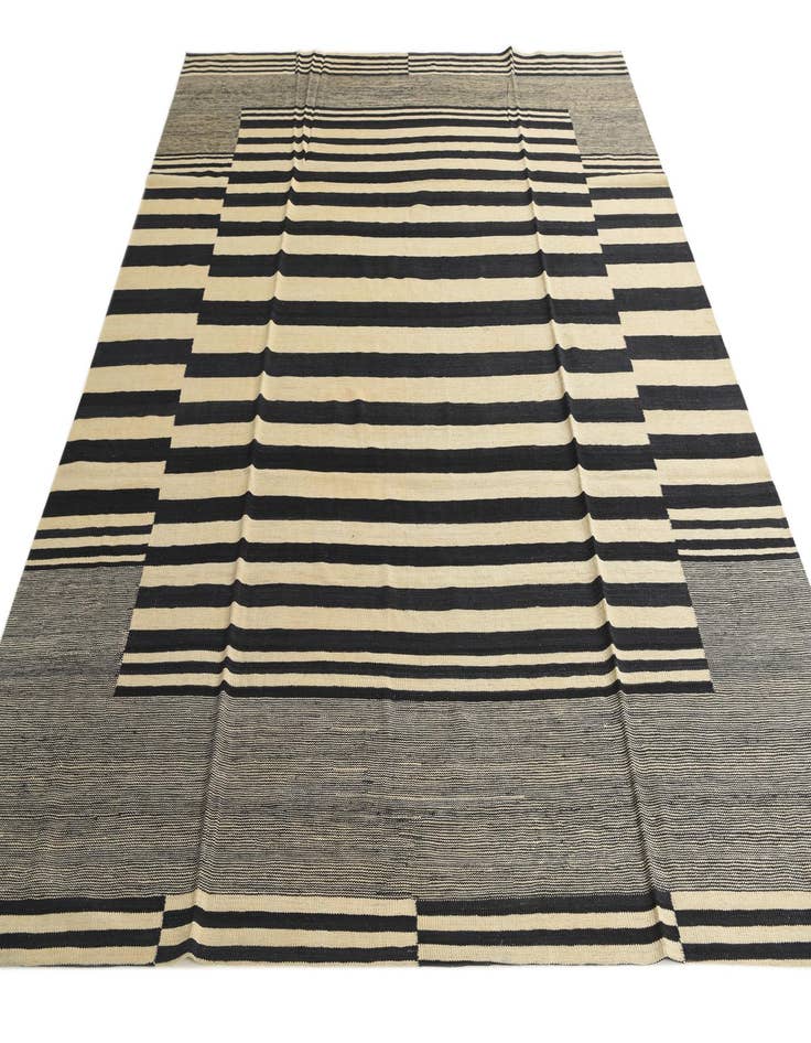 Detail image of 8' 2 x 9' 8  Hand Woven Kilim Modern Wool Rug