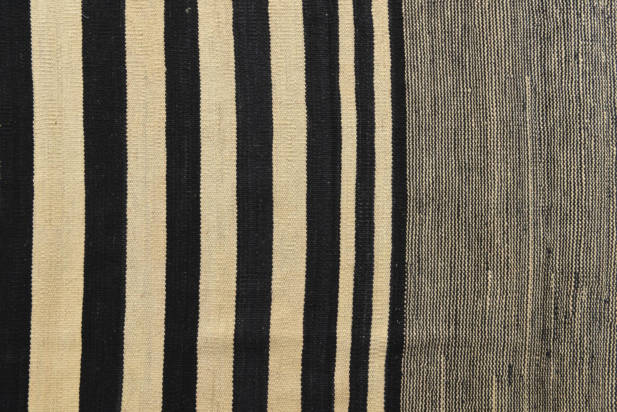 8' 2 x 9' 8 Hand Woven Kilim Modern Wool Rug