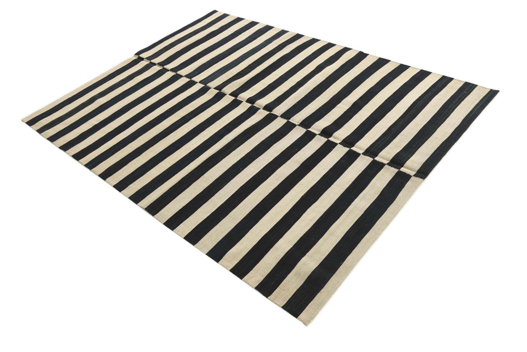5' 4 x 6' 9 Hand Woven Kilim Modern Wool Rug