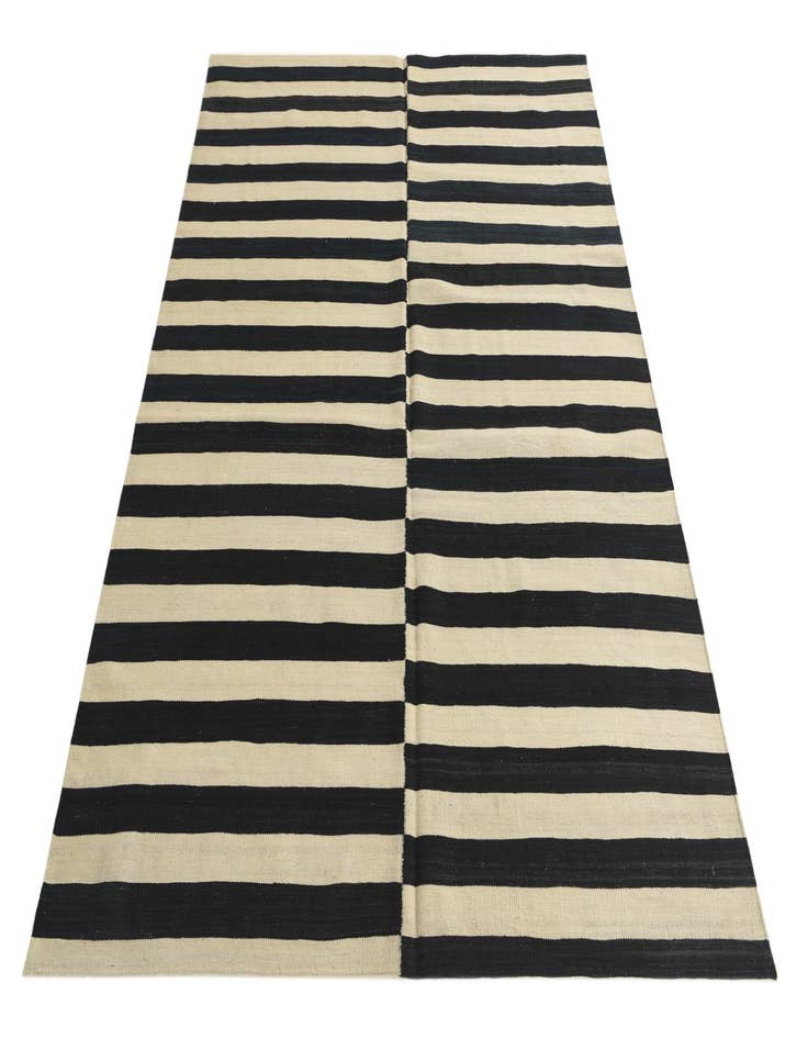 Detail image of 5' 4 x 6' 9  Hand Woven Kilim Modern Wool Rug