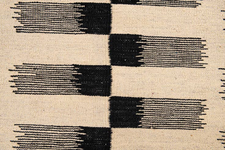 Detail image of 6' 2 x 7' 8 Hand Woven Kilim Modern Wool Rug