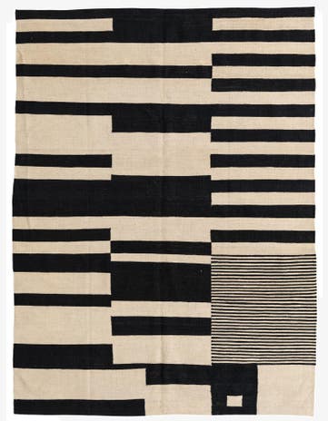 5' 9 x 7' 10 Hand Woven Kilim Modern Wool Rug