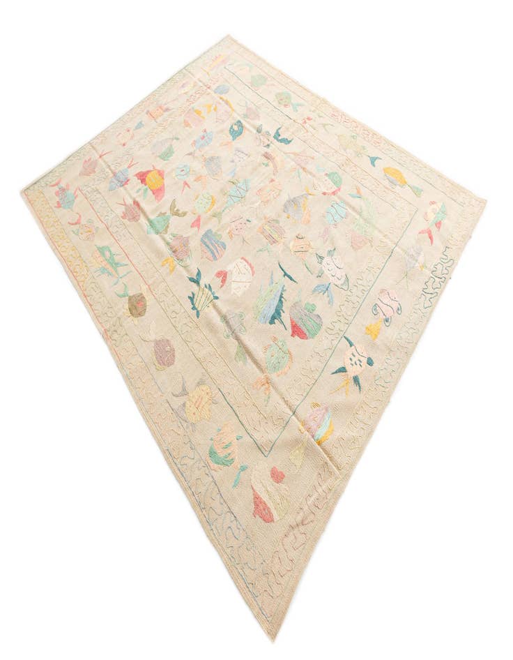 Detail image of 5' 9 x 7' 3  Hand Woven Kilim Suzani Wool Rug