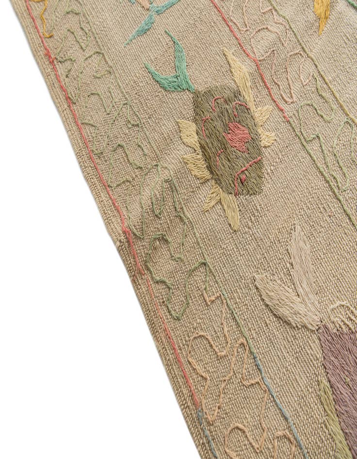 Detail image of 5' 9 x 7' 3  Hand Woven Kilim Suzani Wool Rug