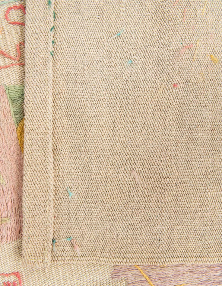 Detail image of 5' 9 x 7' 3  Hand Woven Kilim Suzani Wool Rug