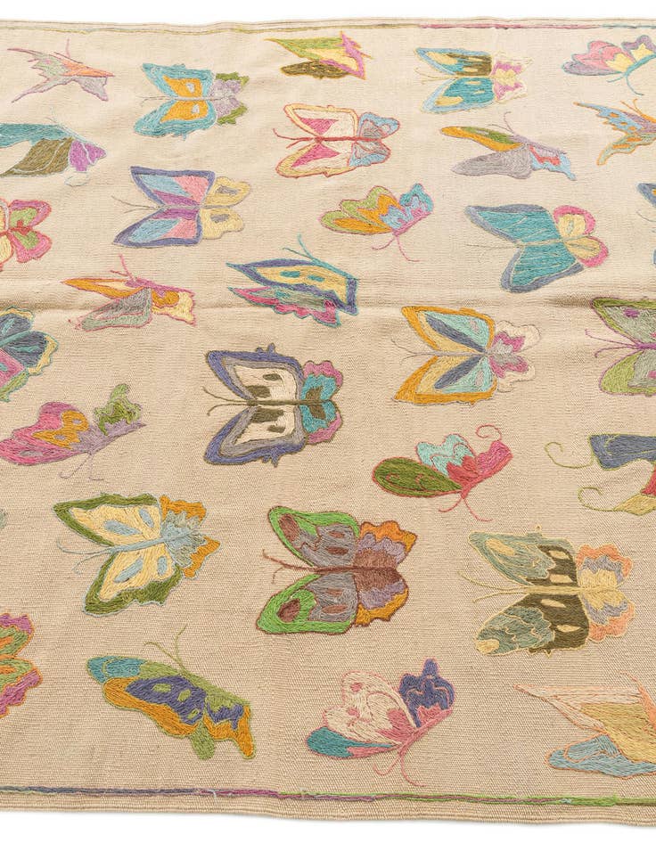 Detail image of 4' 10 x 6' 9  Hand Woven Kilim Suzani Wool Rug