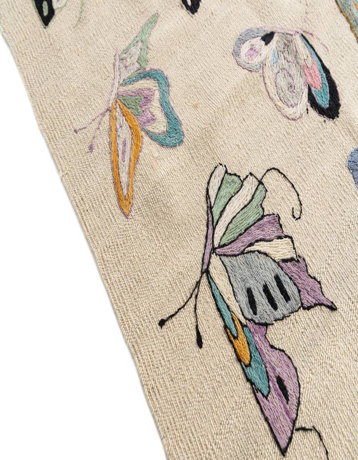 Detail image of 5' 9 x 7' 9  Hand Woven Kilim Suzani Wool Rug