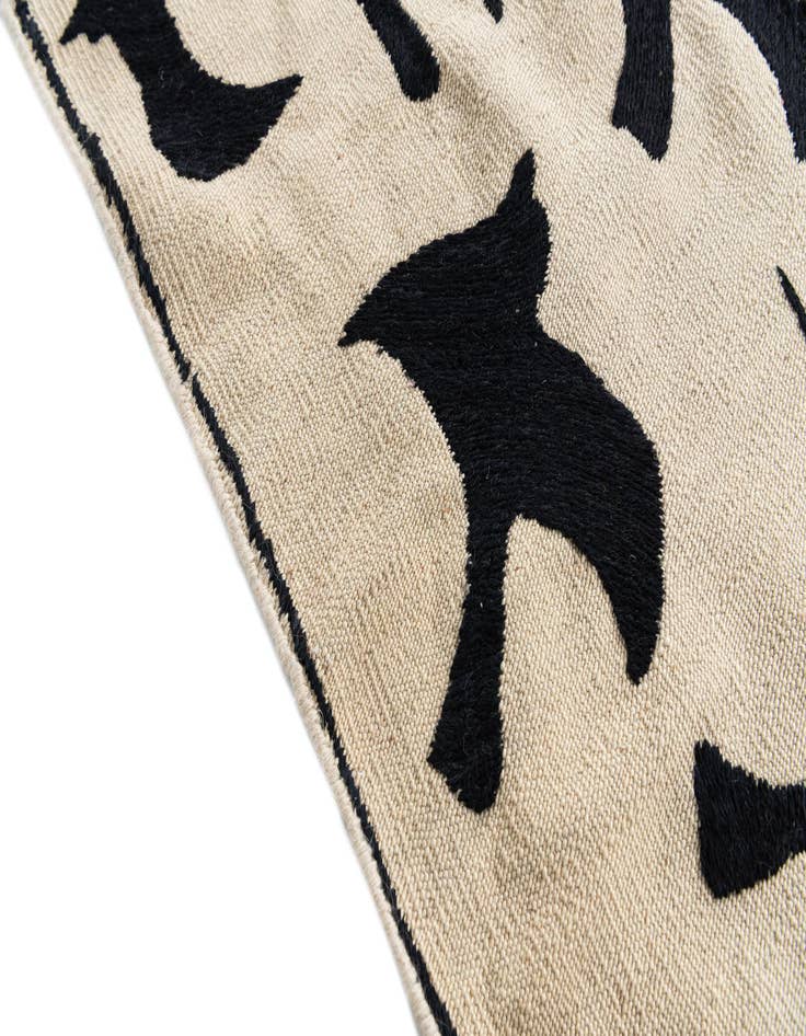 Detail image of 6' 8 x 9' 8  Hand Woven Kilim Suzani Wool Rug