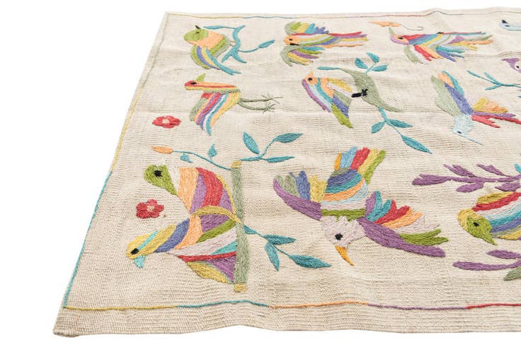 Detail image of 3' 2 x 4' 7 Hand Woven Kilim Suzani Wool Rug