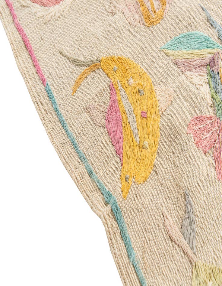 Detail image of 4' x 5' 8  Hand Woven Kilim Suzani Wool Rug