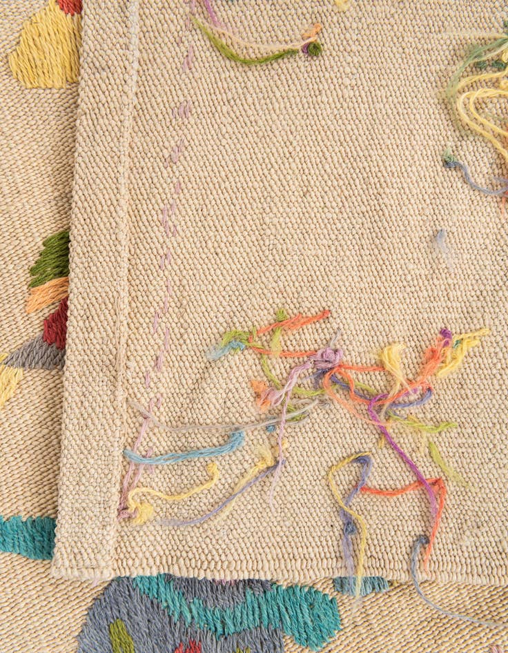 Detail image of 4' 4 x 5' 6  Hand Woven Kilim Suzani Wool Rug