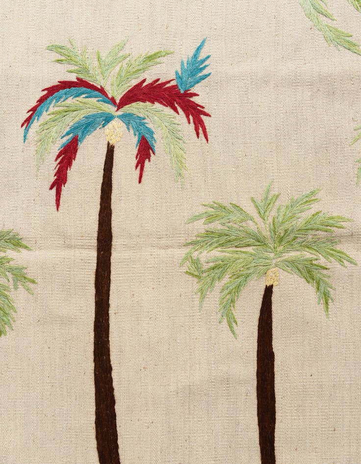 Detail image of 4' 4 x 5' 10  Hand Woven Kilim Suzani Wool Rug