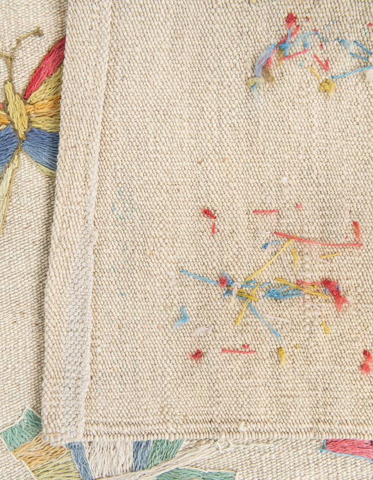 Detail image of 5' x 6' 4  Hand Woven Kilim Suzani Wool Rug