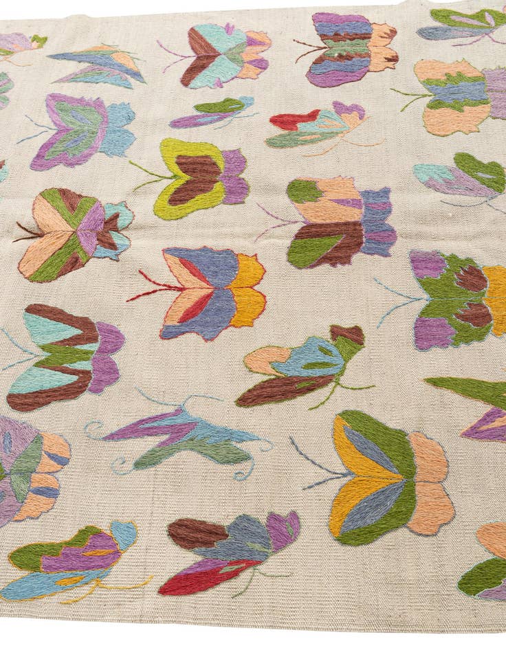 Detail image of 4' 7 x 6' 1  Hand Woven Kilim Suzani Wool Rug