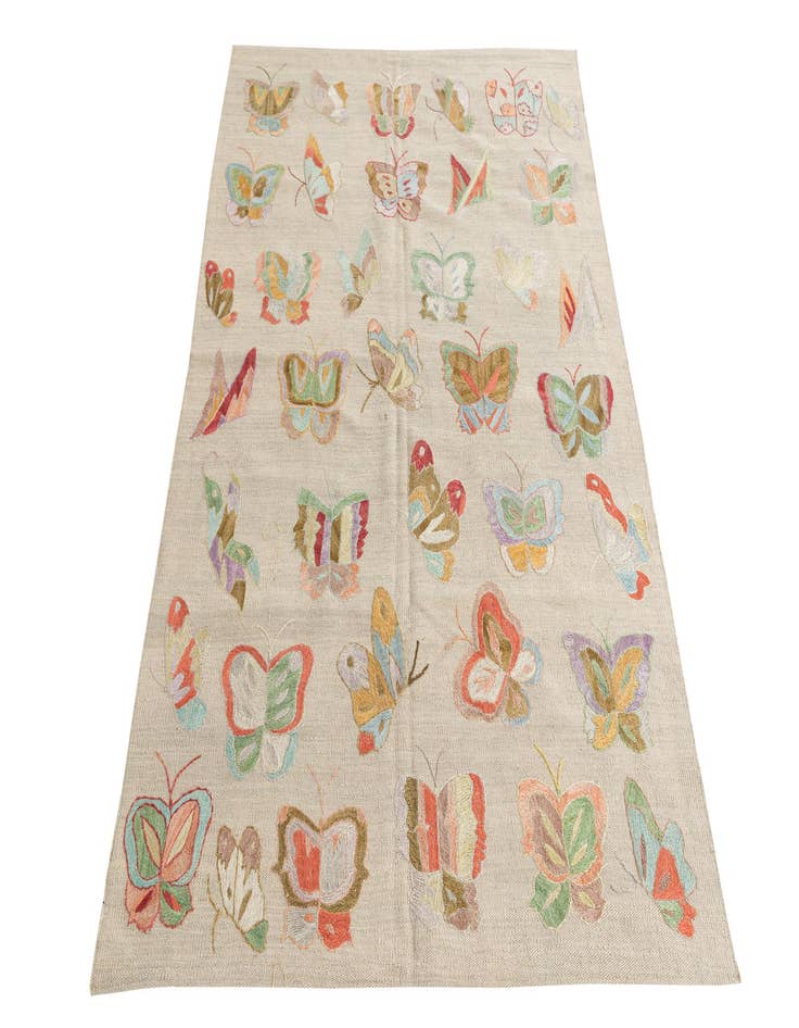 Detail image of 4' 3 x 5' 10  Hand Woven Kilim Suzani Wool Rug