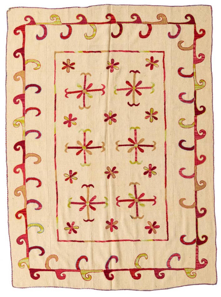 Detail image of 5' 7 x 7' 8 Hand Woven Kilim Suzani Wool Rug
