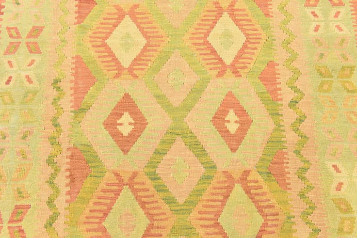 Detail image of 4' 8 x 6' 7 Hand Woven Kilim Waziri Wool Rug