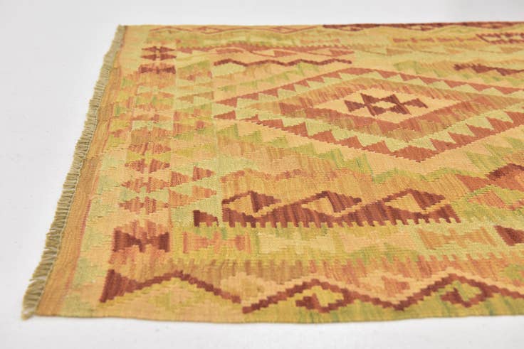 Detail image of 3' 3 x 5' 2 Hand Woven Kilim Waziri Wool Rug