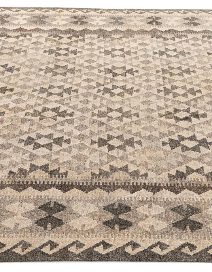 Detail image of 6' 11 x 9' 7  Hand Woven Kundan Kilim Wool Rug