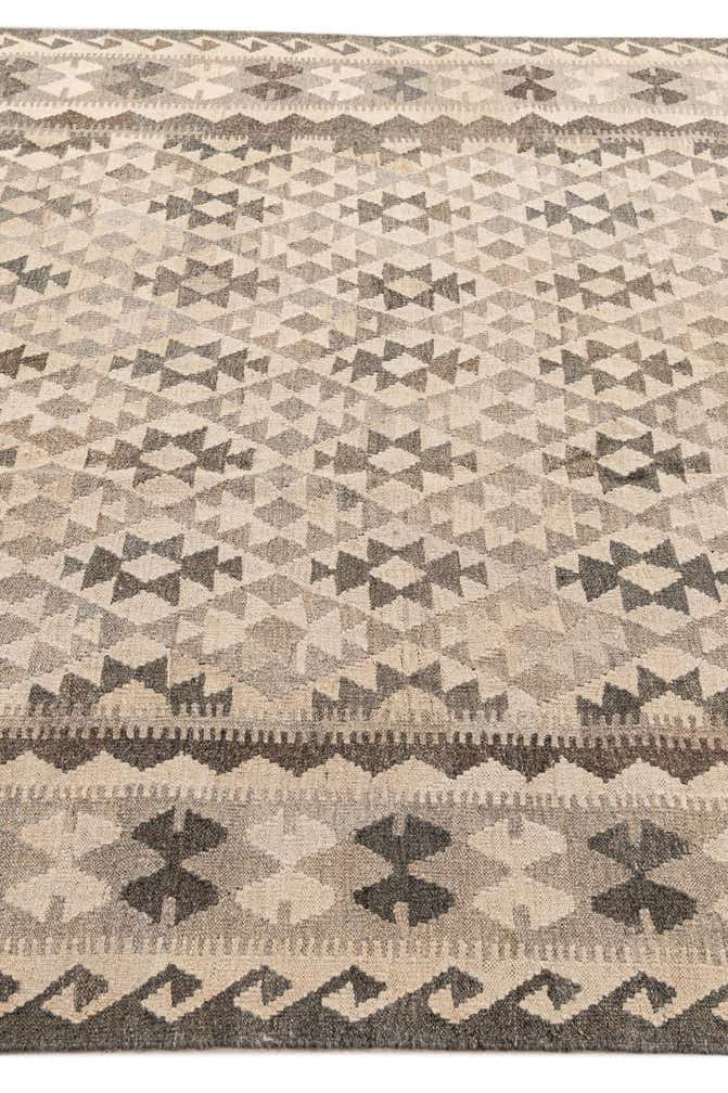 6' 11 x 9' 7 Hand Woven Kundan Kilim Wool Rug