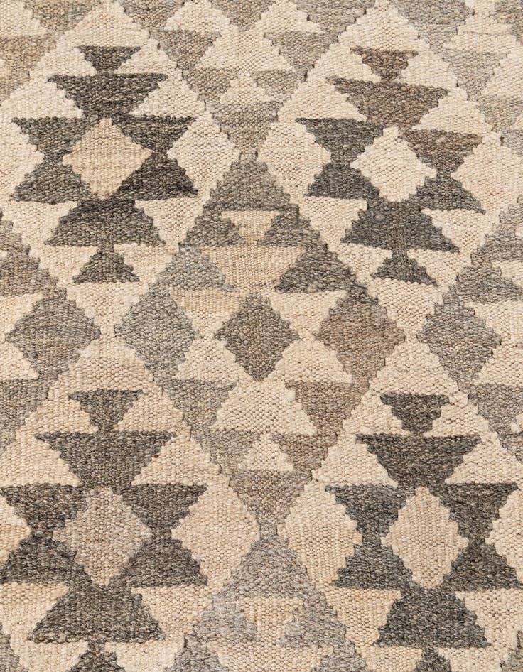 Detail image of 6' 11 x 9' 7  Hand Woven Kundan Kilim Wool Rug