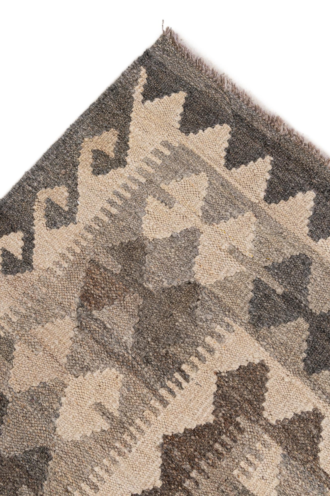 6' 11 x 9' 7 Hand Woven Kundan Kilim Wool Rug