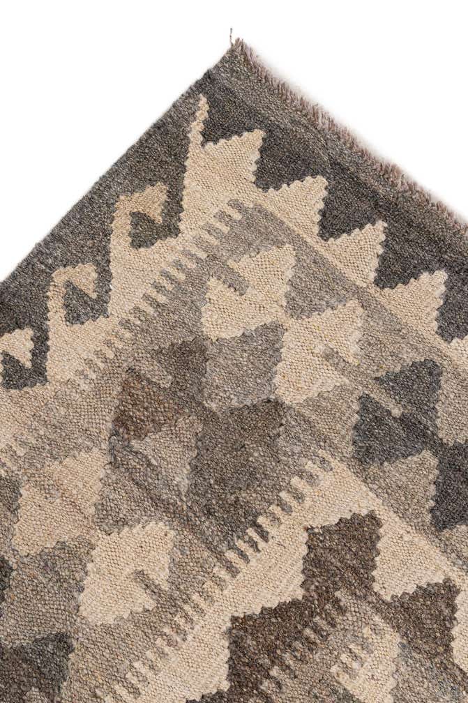 6' 11 x 9' 7 Hand Woven Kundan Kilim Wool Rug