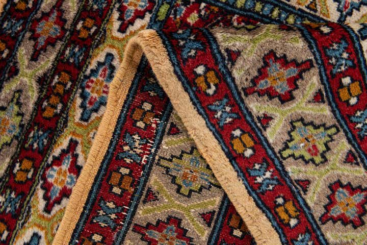 3' 1 x 4' 7 Hand Knotted Lahour Oriental Wool Rug