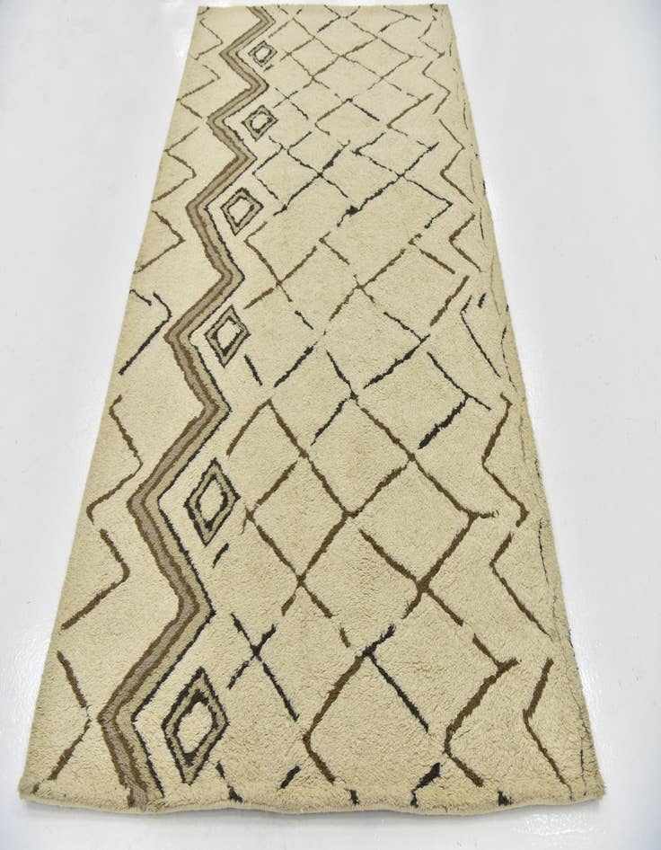 Detail image of 5' 2 x 8' 2 Luna Wool Rug