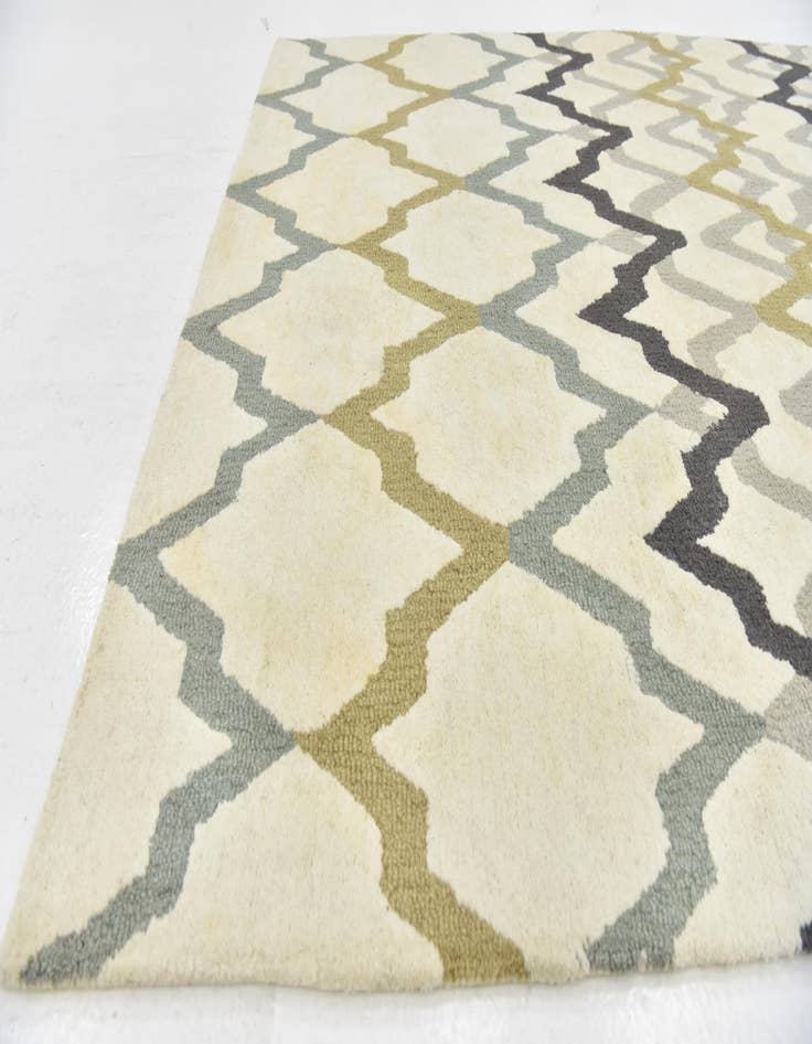 Detail image of 5' x 8' Luna Wool Rug