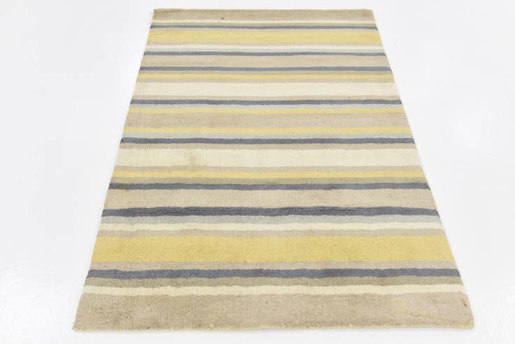 Detail image of 3' 9 x 5' 7 Luna Wool Rug