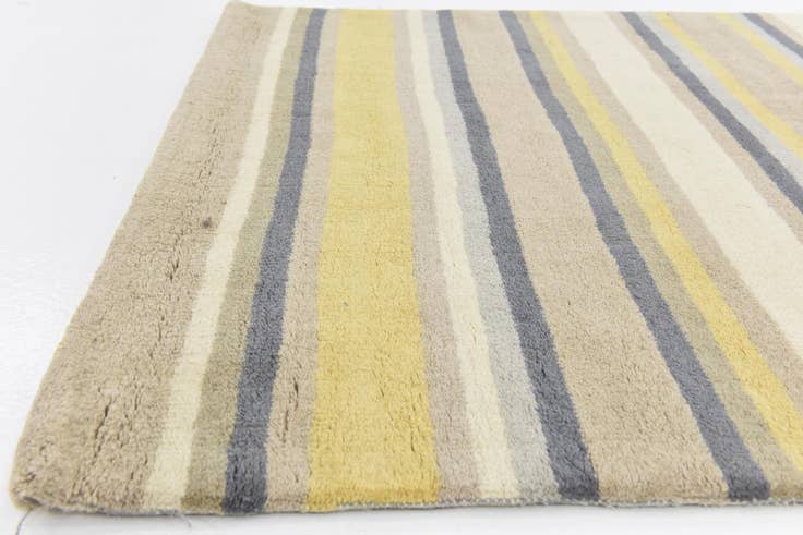 Detail image of 3' 9 x 5' 7 Luna Wool Rug