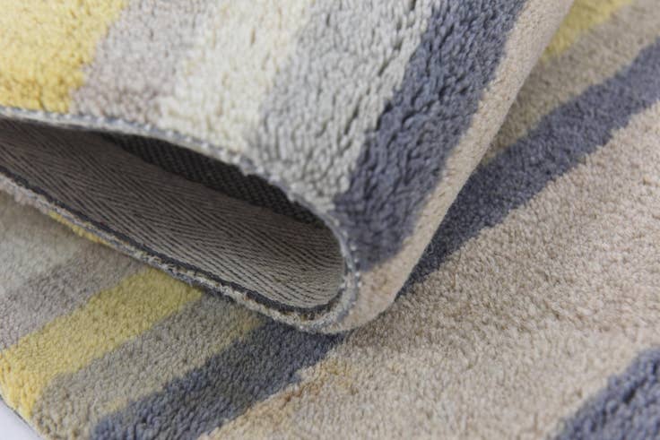 Detail image of 3' 9 x 5' 7 Luna Wool Rug