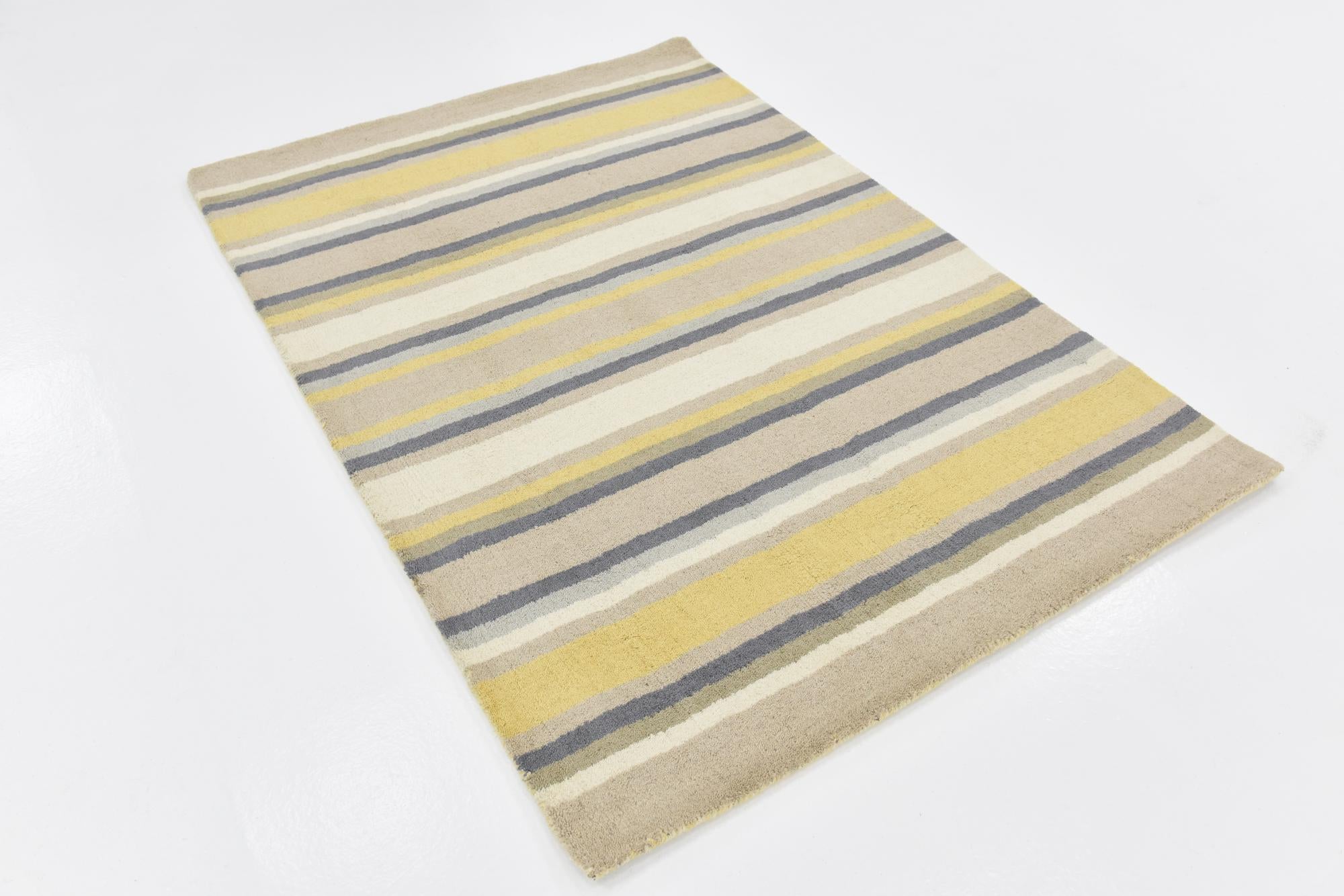 4' x 5' 8 Luna Wool Rug