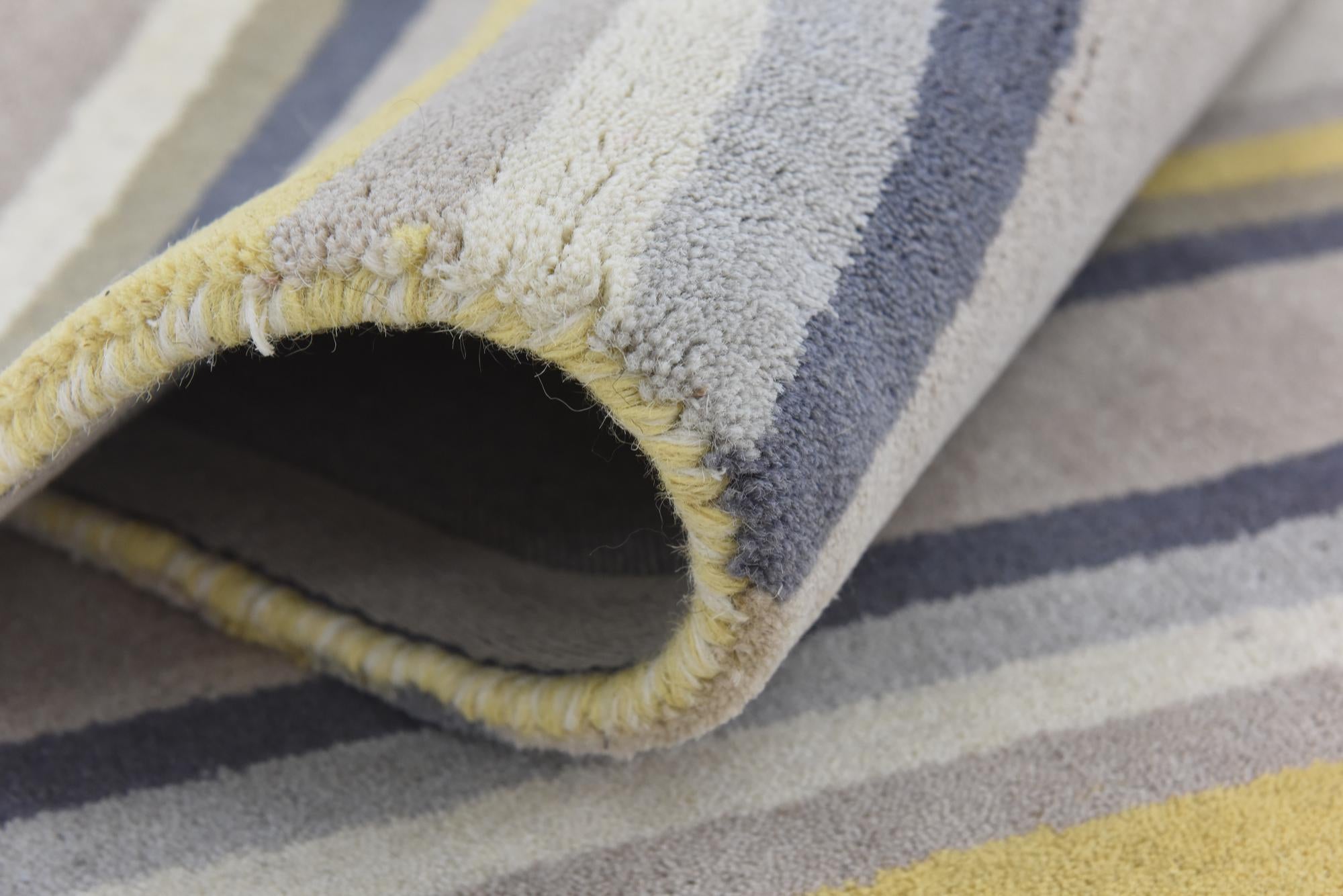 4' x 5' 8 Luna Wool Rug