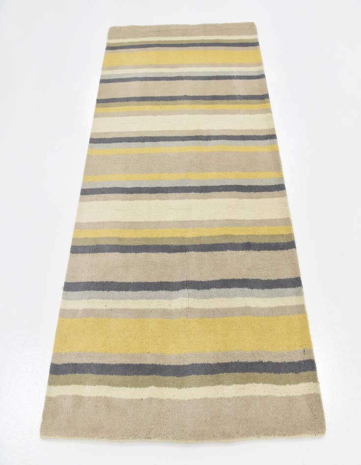Detail image of 4' x 5' 8 Luna Wool Rug