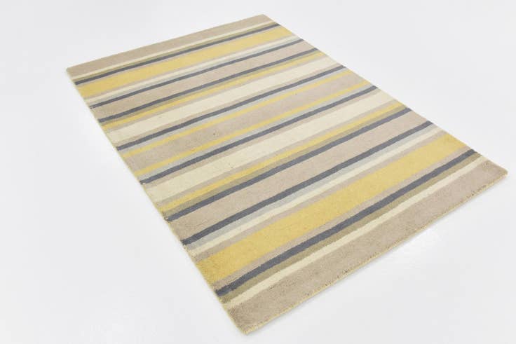 Detail image of 4' x 5' 6 Luna Wool Rug