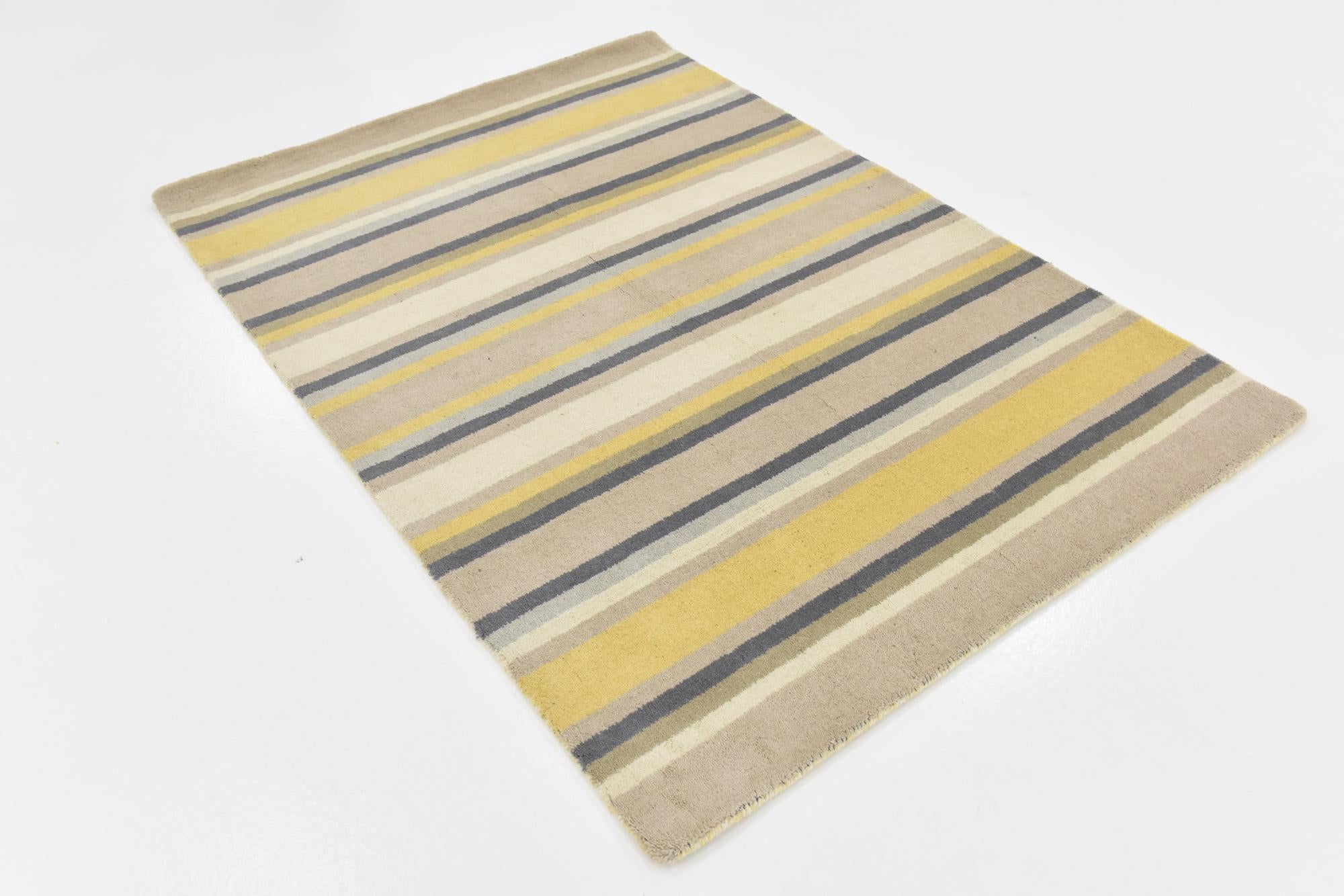 4' x 5' 8 Luna Wool Rug