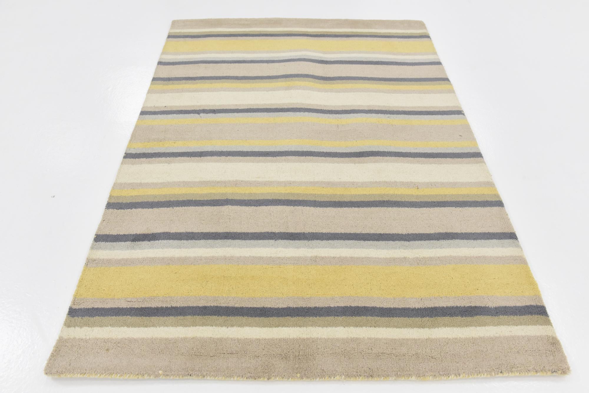4' x 5' 7 Luna Wool Rug