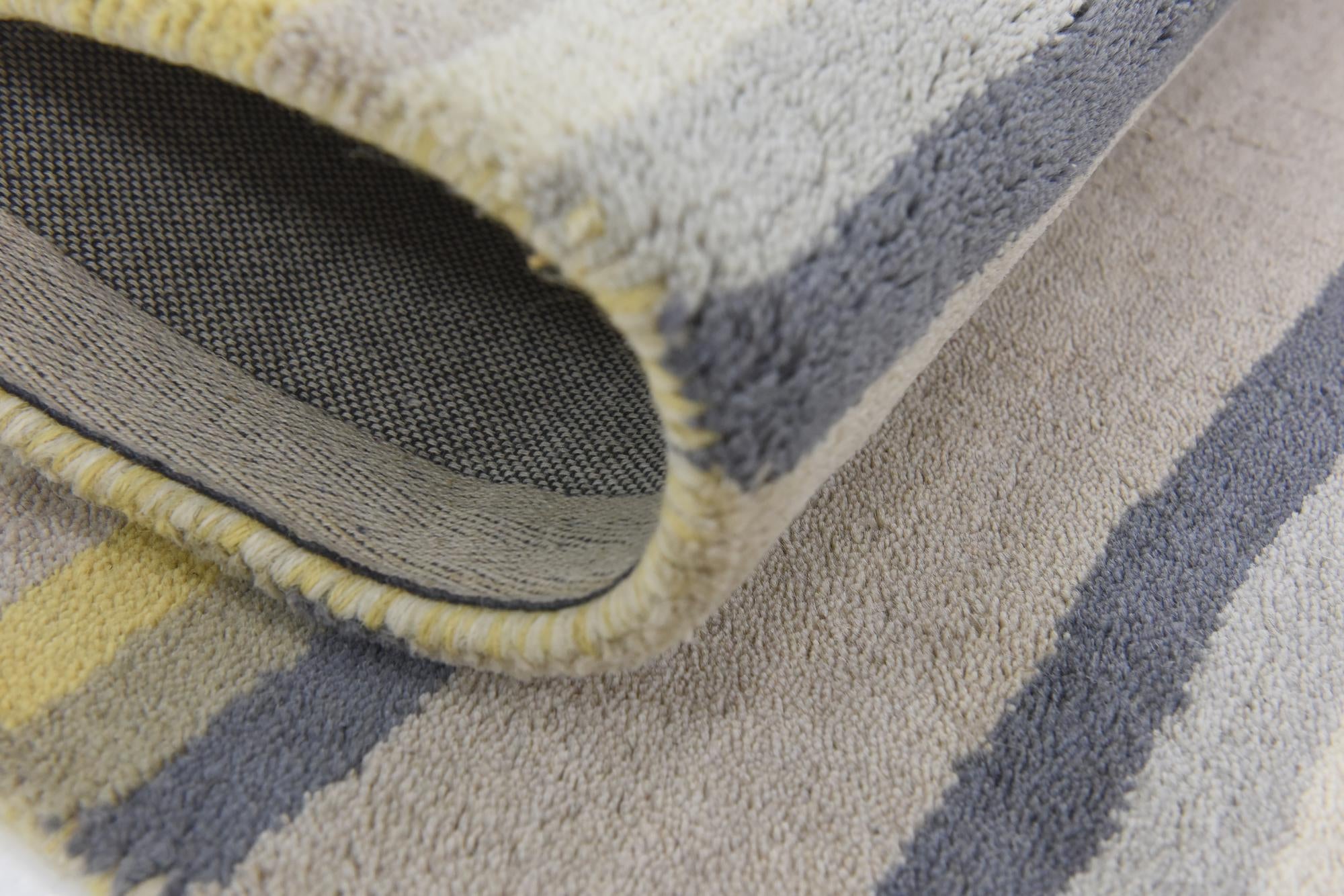 4' x 5' 7 Luna Wool Rug